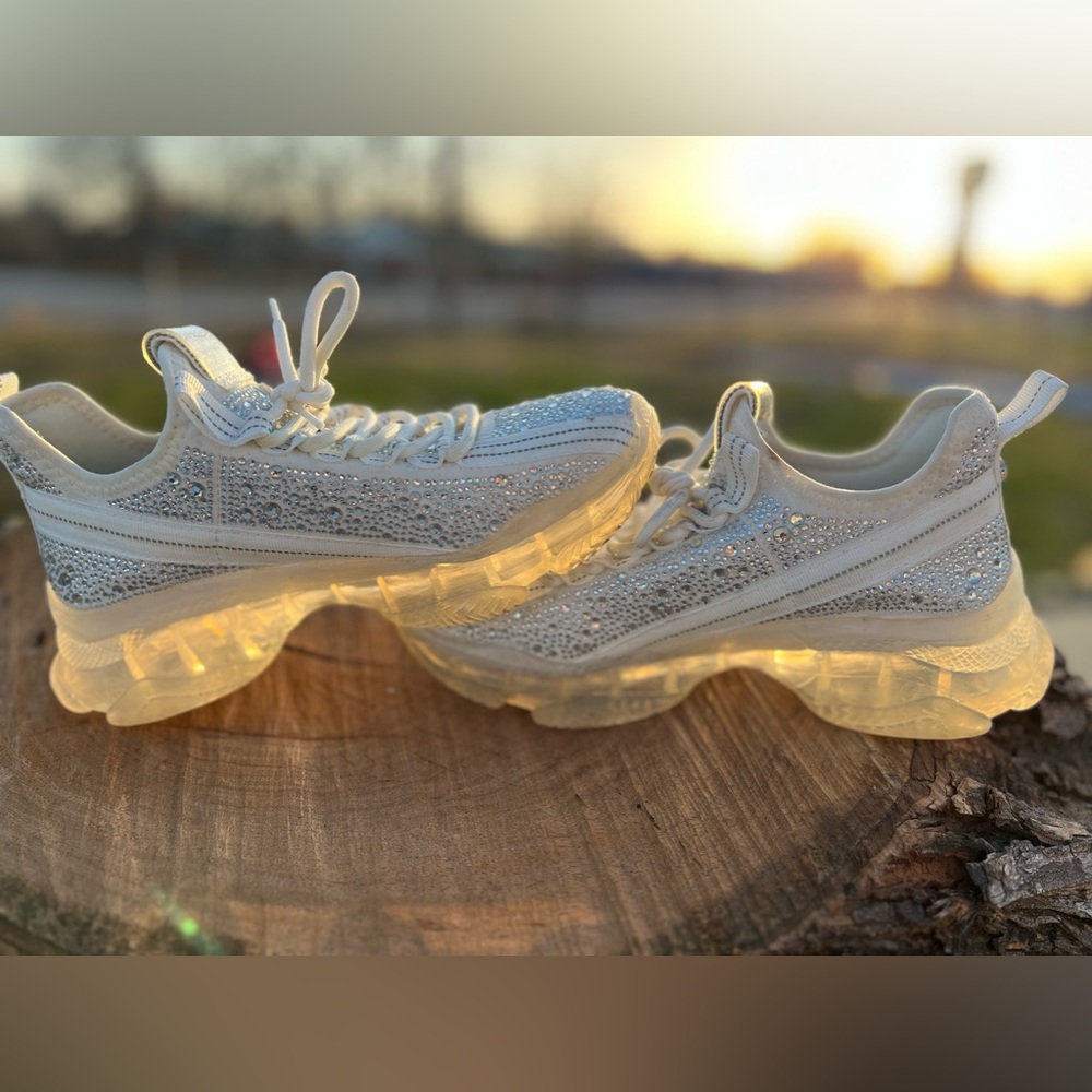 Steve Madden Maxima Sneakers - Picture 6 of 7